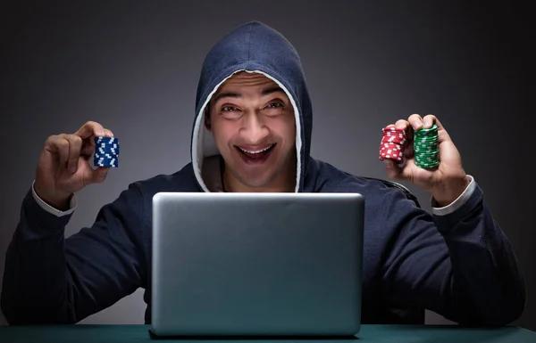 Exploring Online Poker Through Situs PKV Games